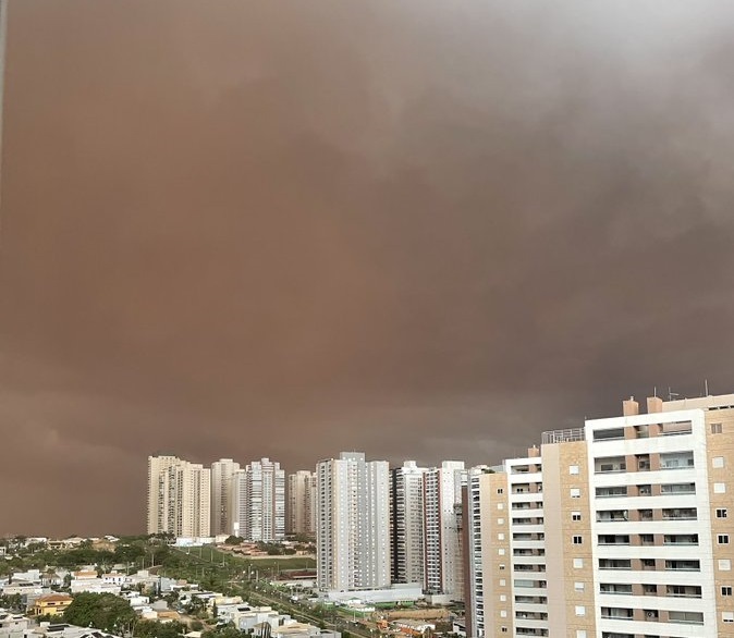 Mato Grosso do Sul e São Paulo voltam a registrar nuvem de poeira nesta quinta-feira (14) e sexta-feira (15).