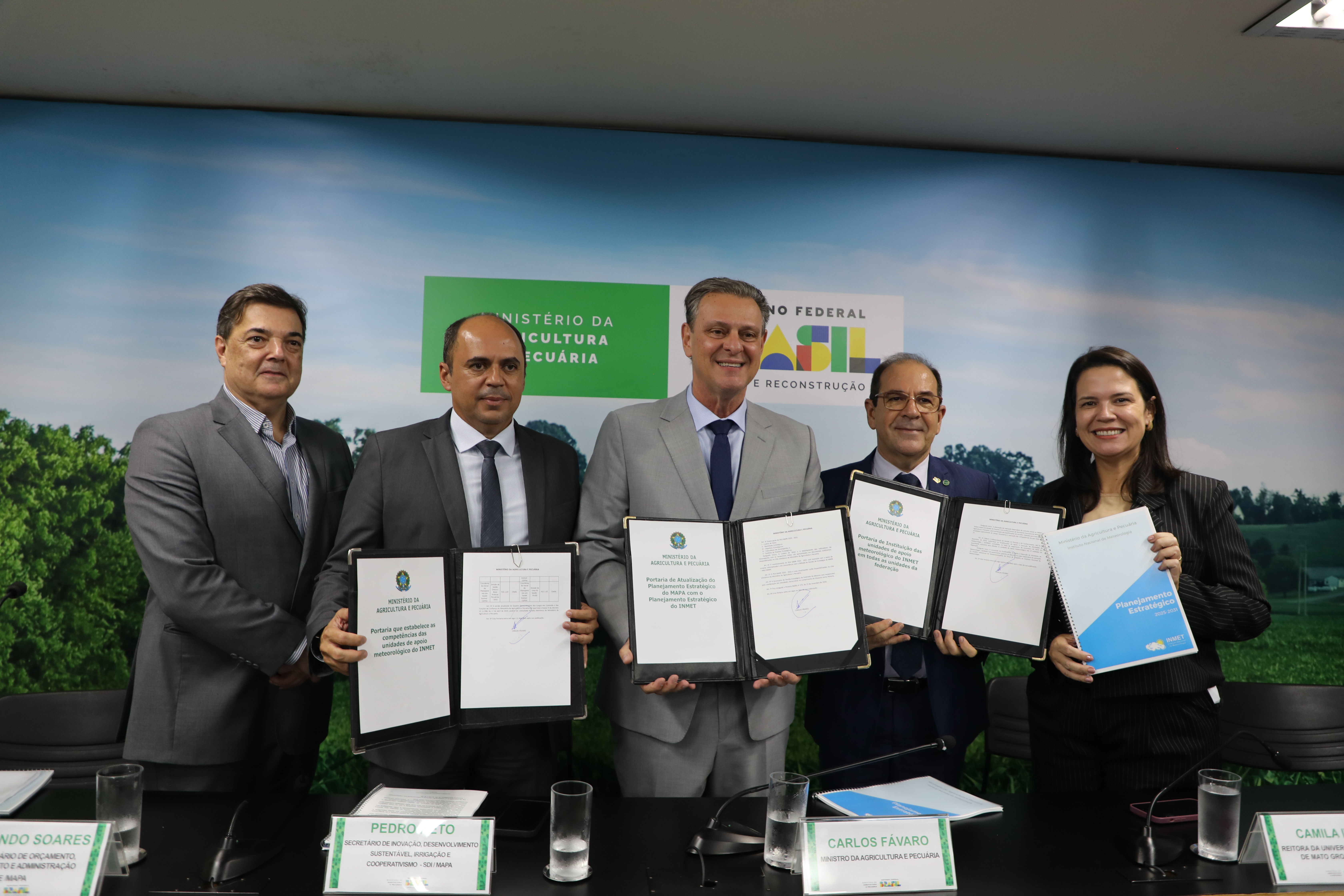 Ministro anuncia fortalecimento do INMET de olho no impacto das mudanças climáticas